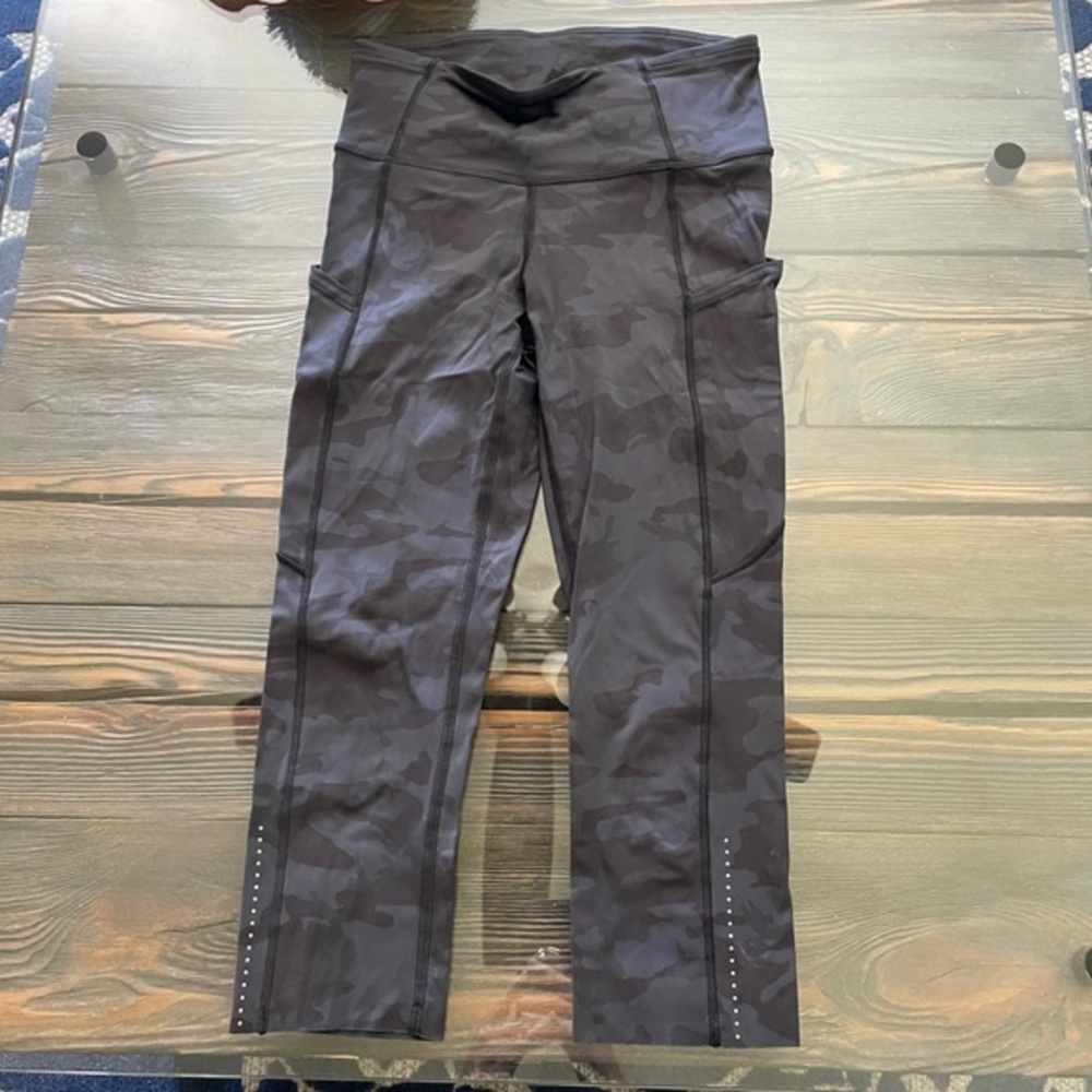 lululemon athletica Black Camouflage Capris